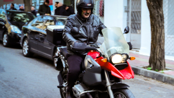 Twitter: Δείτε τις αντιδράσεις για τον Πολάκη και το δάνειο των €100.000 από την Attica Bank