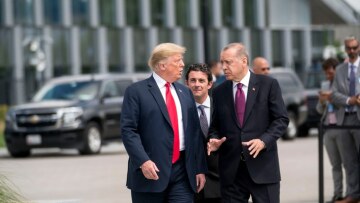 Ερντογάν και Τραμπ συζήτησαν για την αποχώρηση των αμερικανικών δυνάμεων από τη Συρία