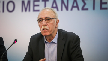 Ομολογία Βίτσα στον Guardian: Οι δουλέμποροι είναι πάντα ένα βήμα μπροστά μας