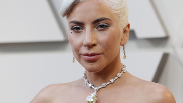Οσκαρ 2019: Με διαμάντι Tiffany αξίας 30 εκατ. δολαρίων εμφανίστηκε η Lady Gaga