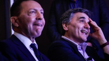 Τα δύο σχέδια για τα «κόκκινα δάνεια» συζήτησαν Τσακαλώτος - Στουρνάρας