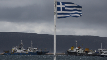 Μέχρι 10 μποφόρ στα πελάγη: Παραμένει το απαγορευτικό απόπλου