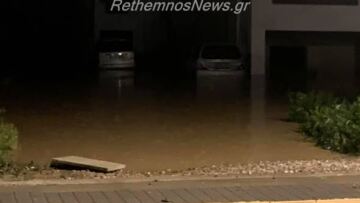 Κακοκαιρία «Ωκεανίς»: Εκκενώθηκε ο Πλατανιάς Ρεθύμνου - Κατέρρευσε και δεύτερη γέφυρα