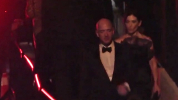 Τζεφ Μπέζος: Με... μυστηριώδη μελαχρινή εμφανίστηκε στα πάρτι των Όσκαρ - Άφαντη η Σάντσεζ!