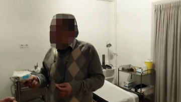 Ρουβίκωνας: Χαστούκια και απειλές σε γιατρό - Λένε ότι έπαιρνε «φακελάκια»