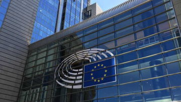 Wall Street Journal: Κίνδυνος για τα ελληνικά ομόλογα, αν δεν εκταμιευθεί η δόση του ενός δισ.