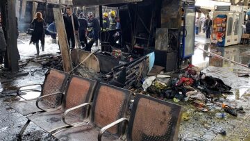 Ο τσακωμός του μηχανοδηγού με συνάδελφο οδήγησε στην τραγωδία με τους 25 νεκρούς στο Κάιρο 