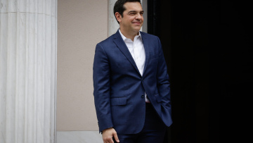 Τις δημοσκοπήσεις του Απριλίου περιμένει ο Τσίπρας για να αποφασίσει πότε θα γίνουν εκλογές