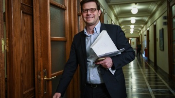 Δεν υπήρχαν έπιπλα στο γραφείο μου, λέει ο Τόλκας - Τα πήρε μαζί του ο Μπαλάφας;