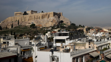 Αναστέλλεται και επισήμως για ένα έτος η έκδοση νέων οικοδομικών αδειών νοτίως της Ακρόπολης