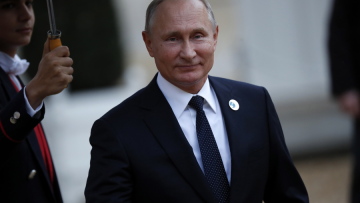 Πούτιν για Β' Παγκόσμιο: Η Πολωνία είχε καταλήξει σε «συνεννόηση» με τον Χίτλερ