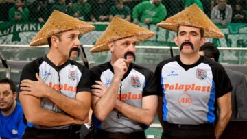 Basket League: Ο Ολυμπιακός τρόλαρε τον Παναθηναϊκό παρουσιάζοντας τους... Κινέζους διαιτητές!