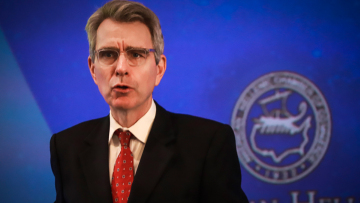 Πάιατ: Θεσμοί και Τύπος στην Ελλάδα να είναι σε εγρήγορση για απόπειρες παρεμβάσεων στις εκλογές