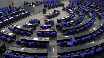 Η Bundestag γυρίζει την πλάτη στο #metoo: Δεν παραδέχονται σεξουαλική κακοποίηση