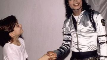 Μάικλ Τζάκσον: Ραδιοφωνικοί σταθμοί ανά την υφήλιο «γυρίζουν την πλάτη» στον βασιλιά της pop