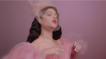 Άρχισαν τα στοιχήματα για την Κατερίνα Ντούσκα και το «Better Love»