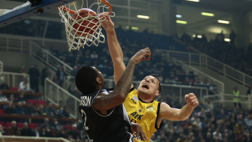Basketball Champions League , ΑΕΚ-ΠΑΟΚ 62-63: Ζορίστηκε, αλλά προκρίθηκε!