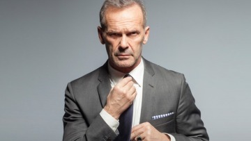 Πρεμιέρα το Σάββατο για την εκπομπή του Πέτρου Κωστόπουλου