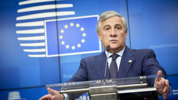 Ρήγμα στην ιταλική κυβέρνηση για τις κυρώσεις στη Ρωσία: Διαφωνία Σαλβίνι και Ταγιάνι