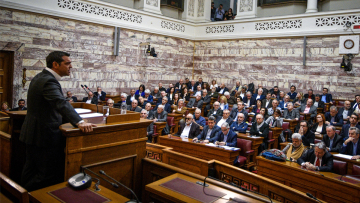 Το φάσμα της ήττας τρελαίνει τον ΣΥΡΙΖΑ: Όλοι εναντίον όλων και στη μέση ο Τσίπρας