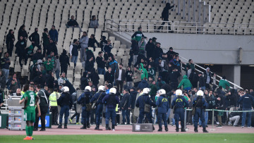 Διώξεις και άμεση απαγόρευση εισόδου στα γήπεδα για τους συλληφθέντες του ντέρμπι