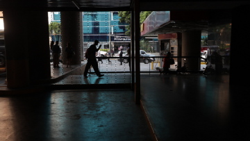 Νέο μπλακάουτ στη Βενεζουέλα: Ο Μαδούρο καταγγέλλει επίθεση στον κεντρικό σταθμό ηλεκτρισμού