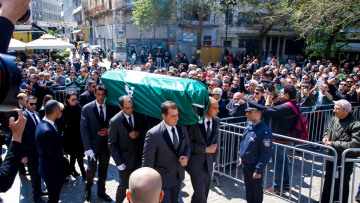 Σε κλίμα συγκίνησης το τελευταίο «αντίο» στον Θανάση Γιαννακόπουλο - Δείτε βίντεο