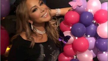 Η Μαράια Κάρεϊ έγινε 49 και το γιορτάζει με μπαλόνια και τραγούδια