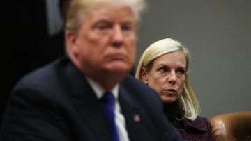 ΗΠΑ: Ταχύτερη απέλαση παιδιών μεταναστών, ζητά η υπουργός Εσωτερικής Ασφάλειας