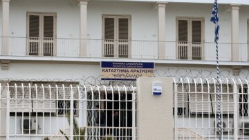 Μαφία των φυλακών: Για σκευωρία κάνουν λόγο οι συνεργάτες συλληφθέντα δικηγόρου