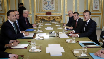 Μακρόν: Η ΕΕ δεν θα γίνει όμηρος της Μεγάλης Βρετανίας