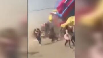 Βίντεο σοκ: Ανεμοστρόβιλος «χτυπά» υπαίθριο παιδότοπο στην Κίνα - Δύο παιδιά νεκρά