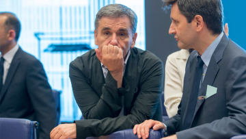 Eurogroup: Με 8 κίτρινες κάρτες η Ελλάδα για τη δόση των 970 εκατ. ευρώ 