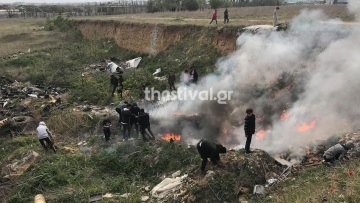 Βίντεο: Φωτιά σε απορρίμματα δίπλα στο κέντρο φιλοξενίας των Διαβατών