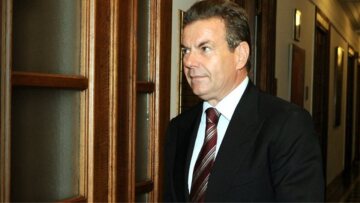 Πετρόπουλος για τις 120 δόσεις: Εξοφλήστε τις εισφορές του 2019 για να ενταχθείτε