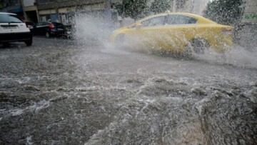 Καιρός σήμερα: Συνεχίζεται η κακοκαιρία  - Βροχερό και το Σαββατοκύριακο με σκόνη και ανέμους