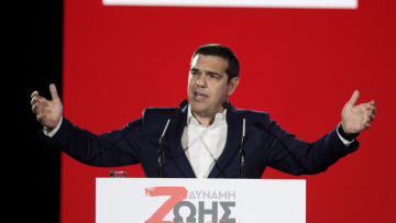 Μετά την «πλατιά απεύθυνση» ο Αλέξης Τσίπρας ανακαλύπτει την «τυμβωθηρία»