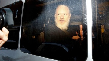 Σύλληψη Ασάνζ: Ένα μικρό πρακτορείο έβγαλε το... «λαβράκι»