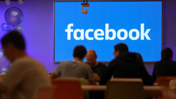 Facebook και Instagram «έπεσαν» σε όλο τον κόσμο!