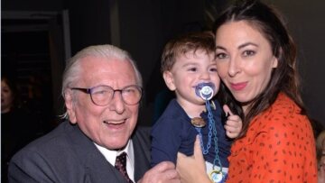 Κώστας Βουτσάς- Αλίκη Κατσαβού: Στον παιδότοπο μαζί με τον γιο τους