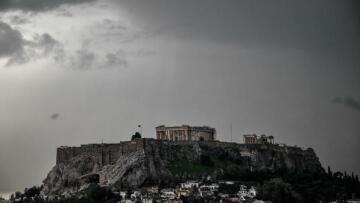Καιρός Πάσχα για την Αθήνα: Αφρικανική σκόνη, συννεφιά και υψηλές θερμοκρασίες  
