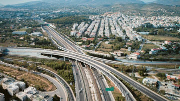 Τι αλλάζει σε λιμάνια, αεροδρόμια και δημόσια έργα