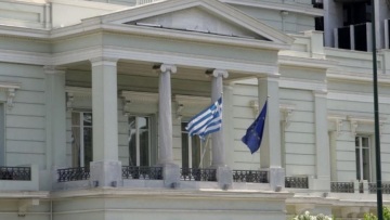 Υπουργείο Εξωτερικών: Ουδέποτε ο Κοτζιάς έδωσε εντολή να καταστραφούν έγγραφα του διαγωνισμού