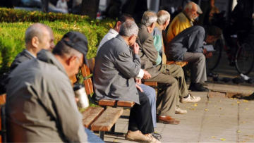ΟΟΣΑ:  Η πρόκληση της ταχείας γήρανσης του πληθυσμού είναι ιδιαίτερα οξεία στην Ελλάδα