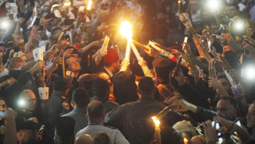 Πώς θα φτάσει σήμερα το Άγιο Φως σε κάθε γωνιά της Ελλάδας