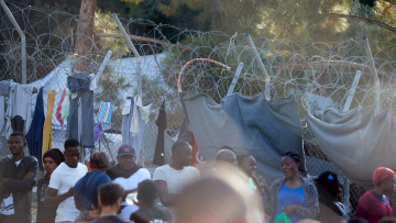 Η Γερμανία «παγώνει» τις αιτήσεις ασύλου Σύρων προσφύγων 