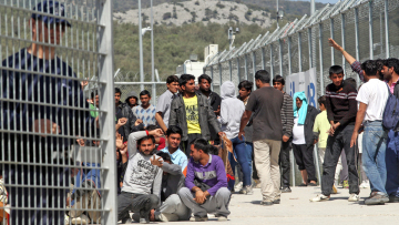 Προσφυγικό «ώρα μηδέν»: Έκτακτο ΚΥΣΕΑ - Παίρνουν 1.000 μετανάστες από τη Μόρια