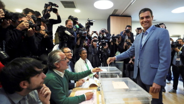 Εκλογές στην Ισπανία: Νίκη χωρίς αυτοδυναμία για Σάντσεθ - Σημαντικές απώλειες για τους Podemos