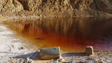 Serial killer στην Κύπρο: Τι κρύβουν οι βαλίτσες στην «Κόκκινη Λίμνη» - Ψάχνουν ακόμα τρία πτώματα