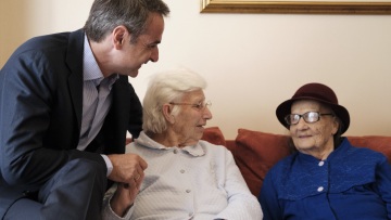 Ο Μητσοτάκης δεσμεύτηκε για ενίσχυση του πραγματικού εισοδήματος των ηλικιωμένων